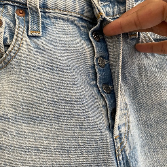 Levi’s 501 Skinny Jean Light Wash - Picture 7 of 10